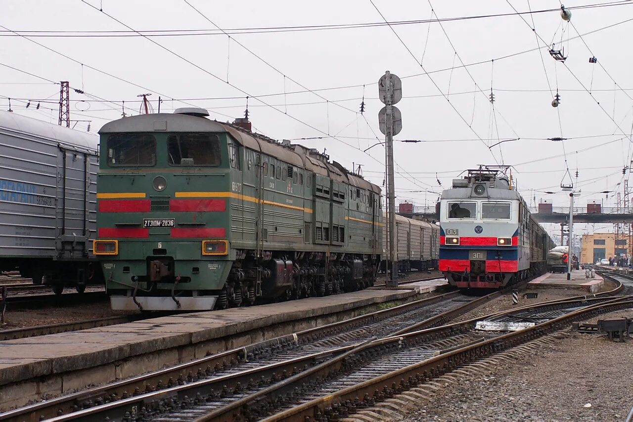 Жд уссурийск телефон. Станция Уссурийск. ЖД станция Уссурийск. Станция Уссурийск 2. Ст Уссурийск ДВЖД.