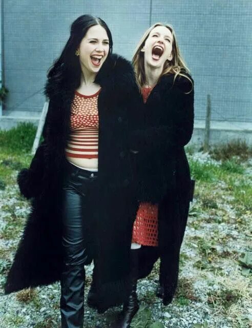 Veruca salt. Группа подружек ужасы. veruca salt вайфу. officially dead veruca salt. veruca salt trash.