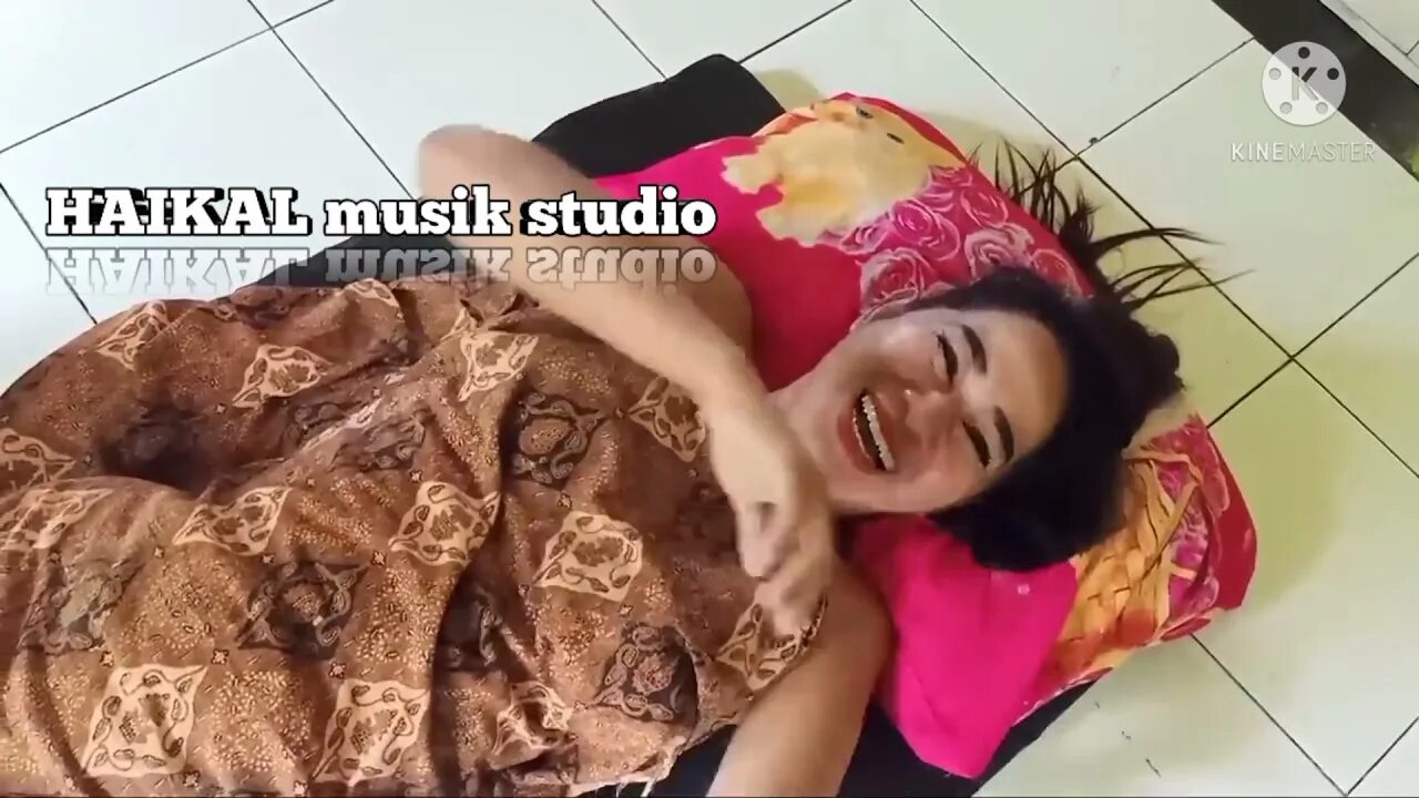 Pijat plus live. Pijat plus plus stw. pijat plus plus ibu stw. stw plus. stw pijat.