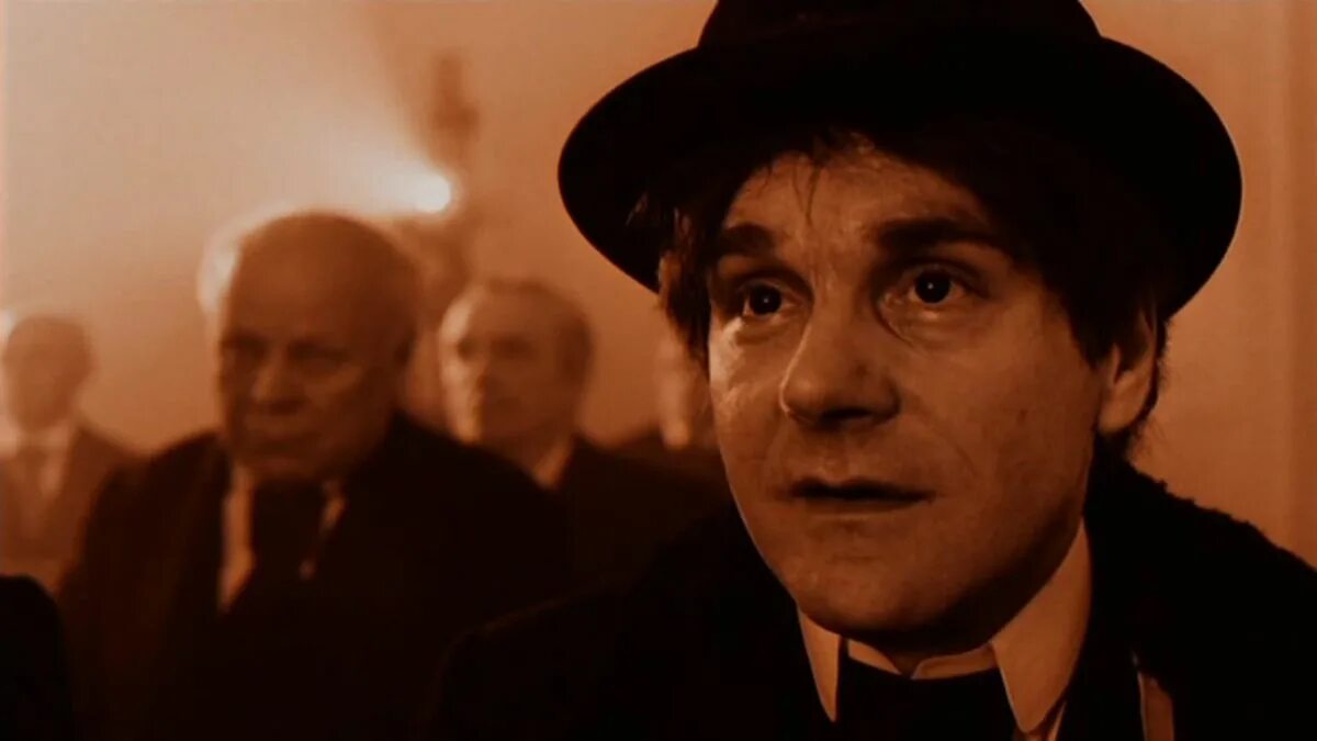 Про уродов и людей роли. Про уродов и людей (1998). про уродов и людей фильм 1998. сергей маковецкий про уродов и людей. балабанов про фильм про уродов и людей.