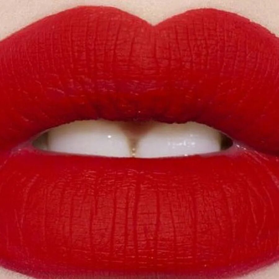 Ты губы бантиком для мальчиков. Красная помада. Красный цвет помады. Красивые губы бантиком. Губы бантиком макияж.