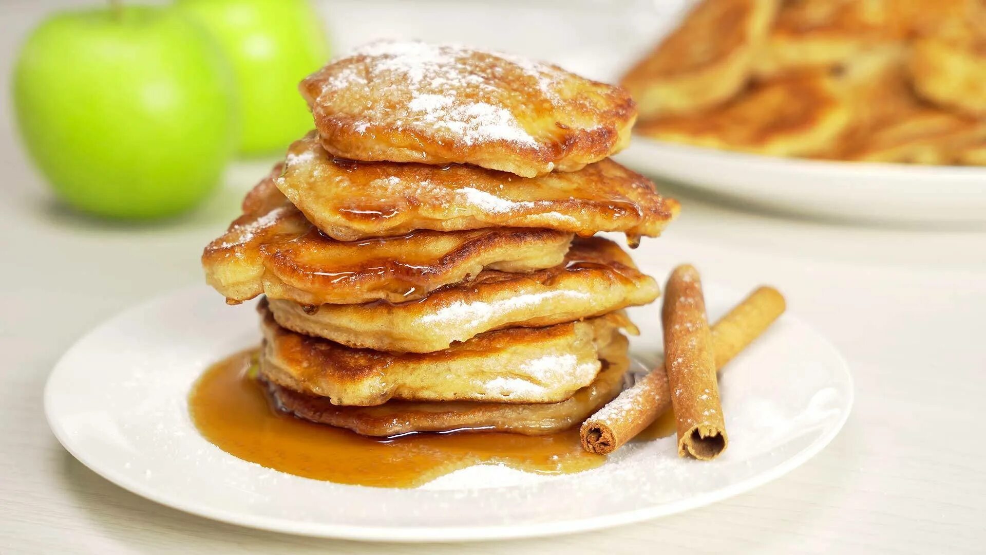 Панкейки с яблоками. Панкейки с яблоками на кефире. Панкейки с яблоками. Панкейки с яблоками. Панкейки с яблоками.