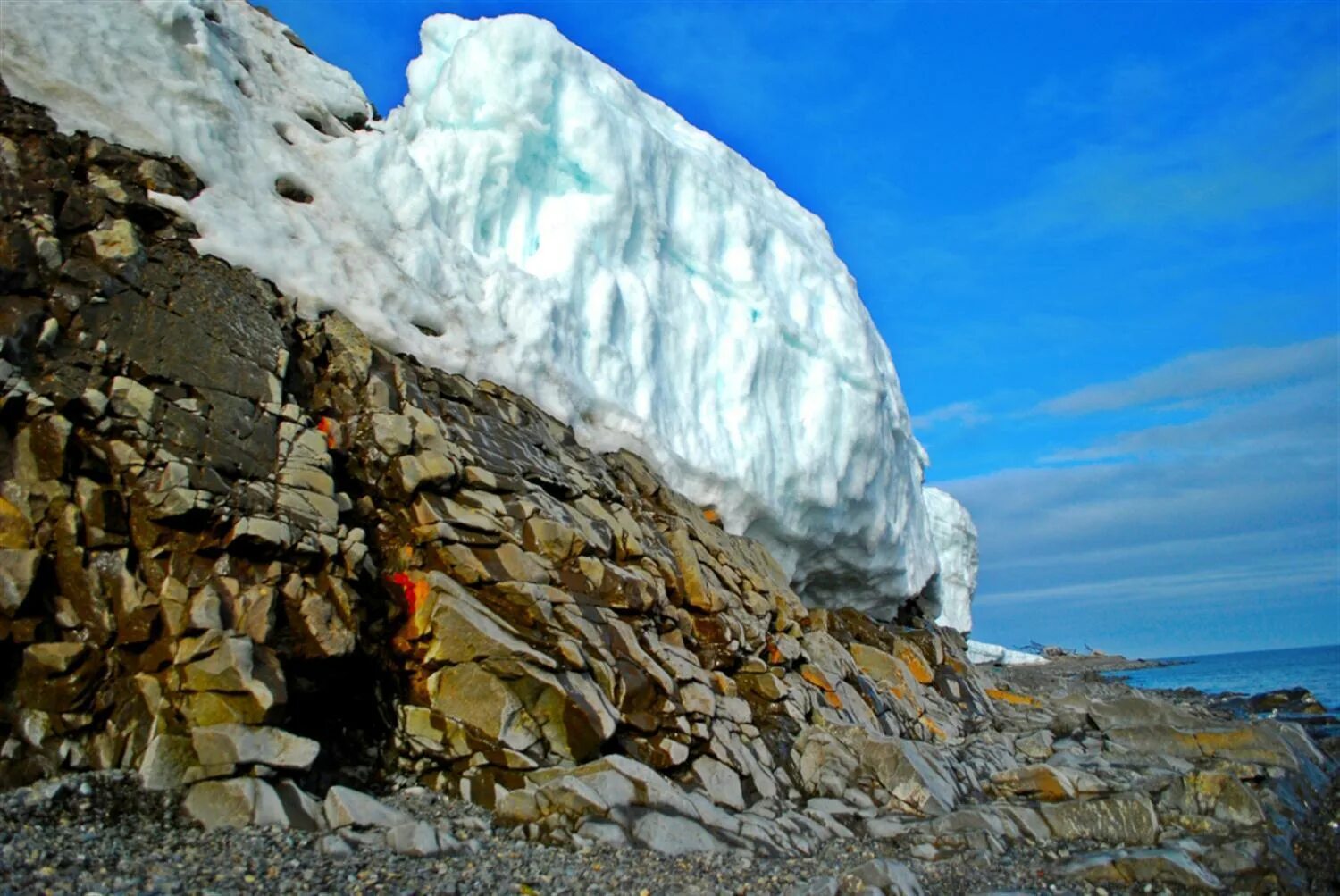 остров новая земля. амдерма город призрак. белушья губа архипелаг новая земля. сокращение новая земля. новая земля рго.