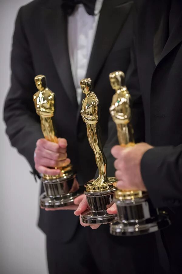 Название оскаров. Колин ферт оскар. Рами малек оскар 2022. Оскар. Кинопремия оскар 2022.