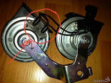 Форд фокус 3 где находится сигнал звуковой