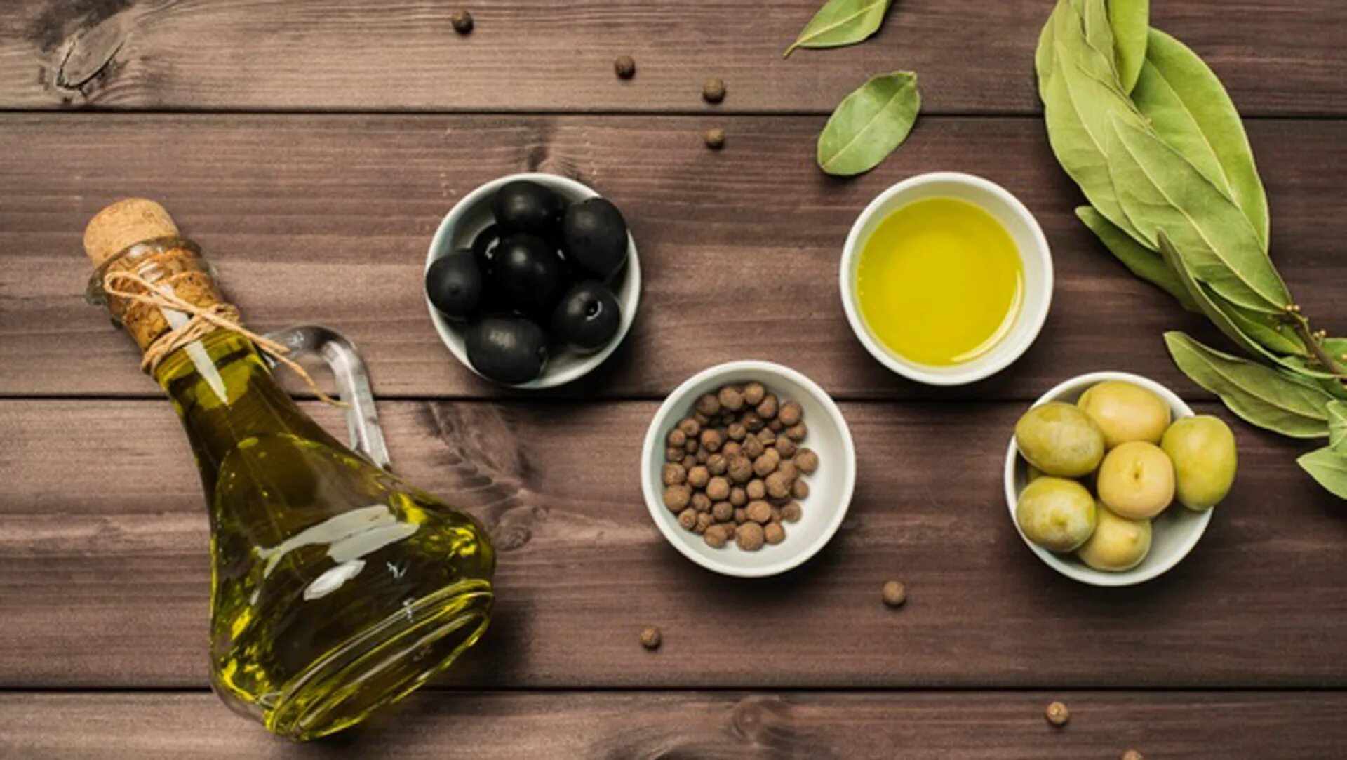 Оливковое масло. Оливки масло. Оливковое масло и маслины. Оливковое масло сверху. Global village оливковое