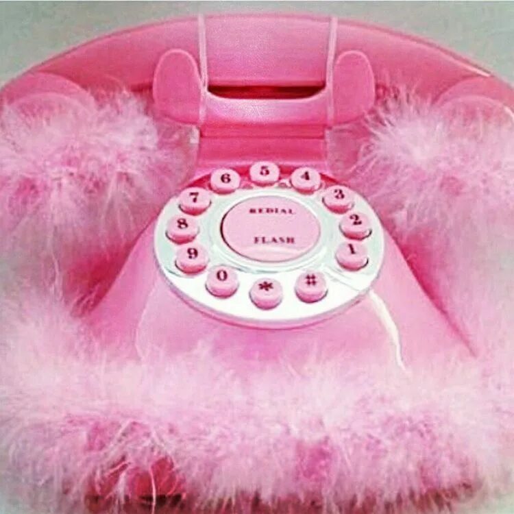 Розовый телефон фото. Розовый телефон. Розовый мобильник. Девчачий телефон. Домашний телефон розовый.