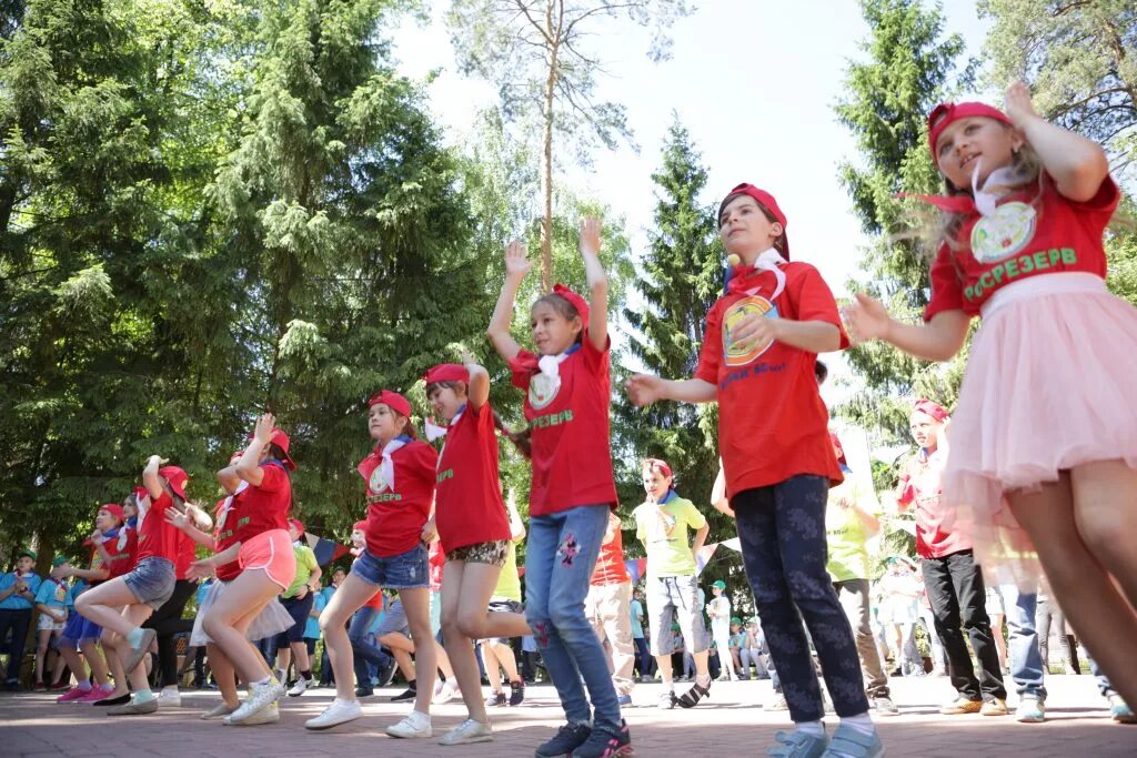 Дол дубки. Лагерь Росрезерва Дубки Кратово. Дубки лагерь Раменский. Пионерлагерь Дубки Кратово. Детский лагерь Дубки Кратово.