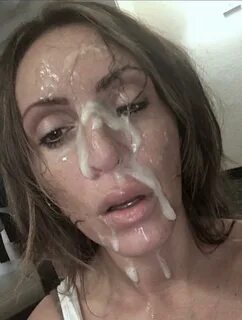 2. Who is she. нравится: 2. нравится: 3. Anonymous. толстая. 