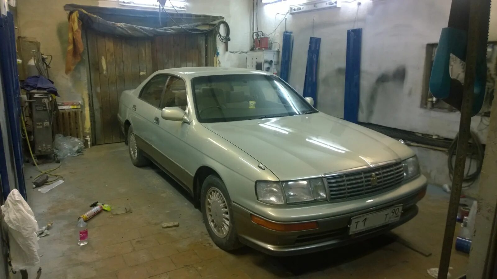 Тойота краун 141. Toyota Crown 141. Toyota Crown 141 кузов. Toyota Crown 141 обвес. Тойота Краун 1995 141 кузов.