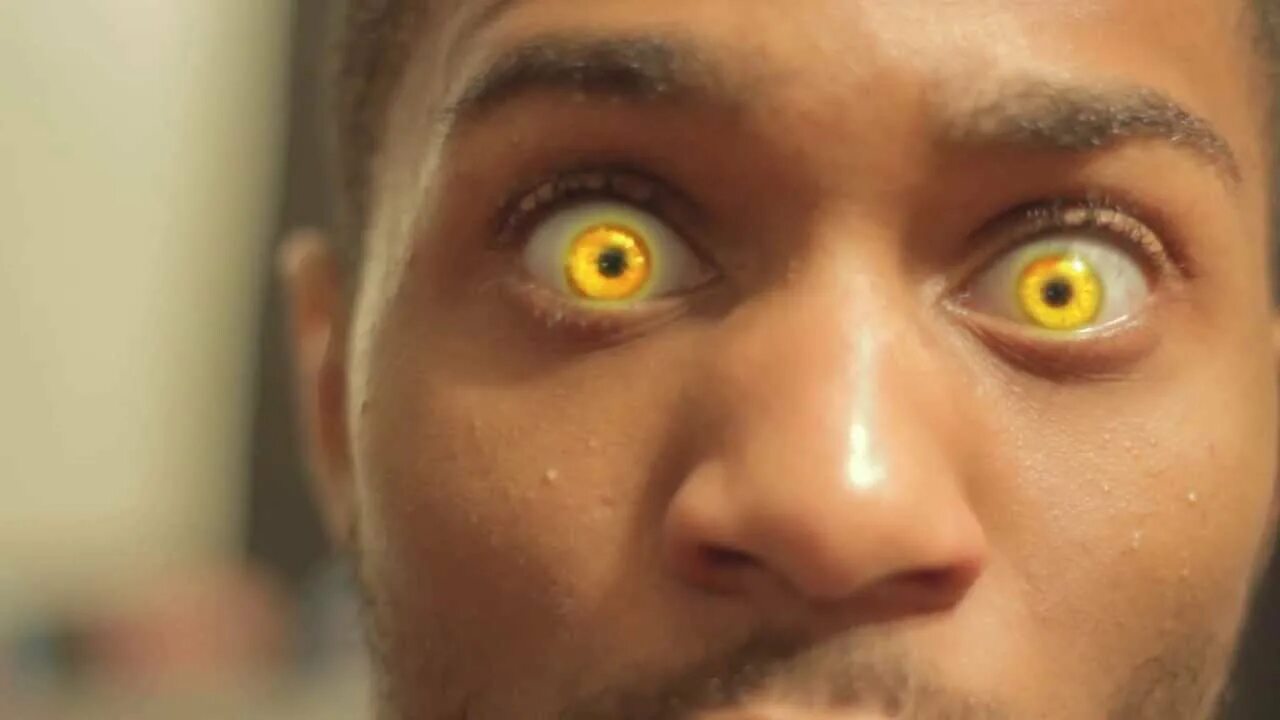 Желтые глаза круглые. Красивые желтые глаза. Yello "the eye". Жёлтые глаза у человека. Включи глаз желтого.