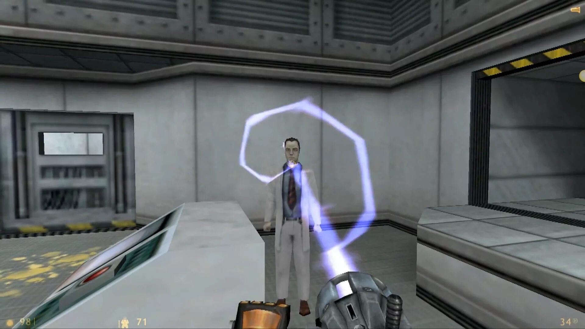 Half life gun. Half Life Gluon Gun. Пылесос half Life 1. Half Life 1 Gluon Gun. Глюонная пушка Black Mesa.