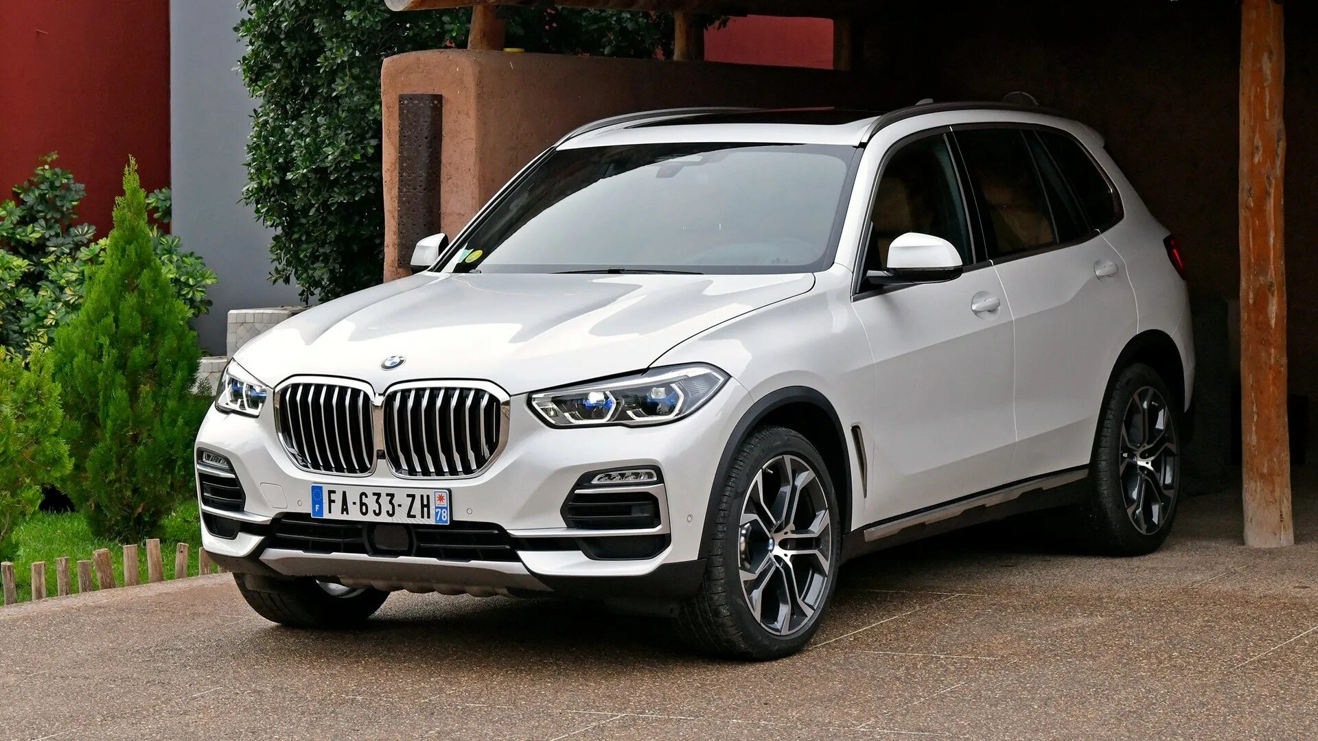 Bmw x5 комплектации. БМВ х5 2021. БМВ x5 2021. БМВ х5 2021 комплектации. Новый БМВ х5 2021.