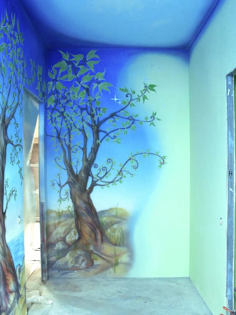 Роспись стен в интерьере. Стена для рисования. Декор стен с помощью трафаретов. Стена для рисования. Роспись стен.