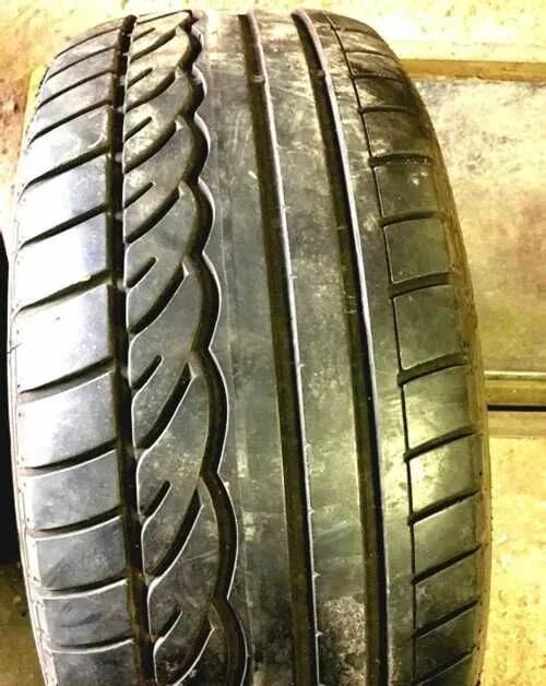 Dunlop sp sport 01. Dunlop SP Sport 01a 195/55 r15. Dunlop SP Sport 01 Боковина. Dunlop SP Sport lm705w 235/45 r18.