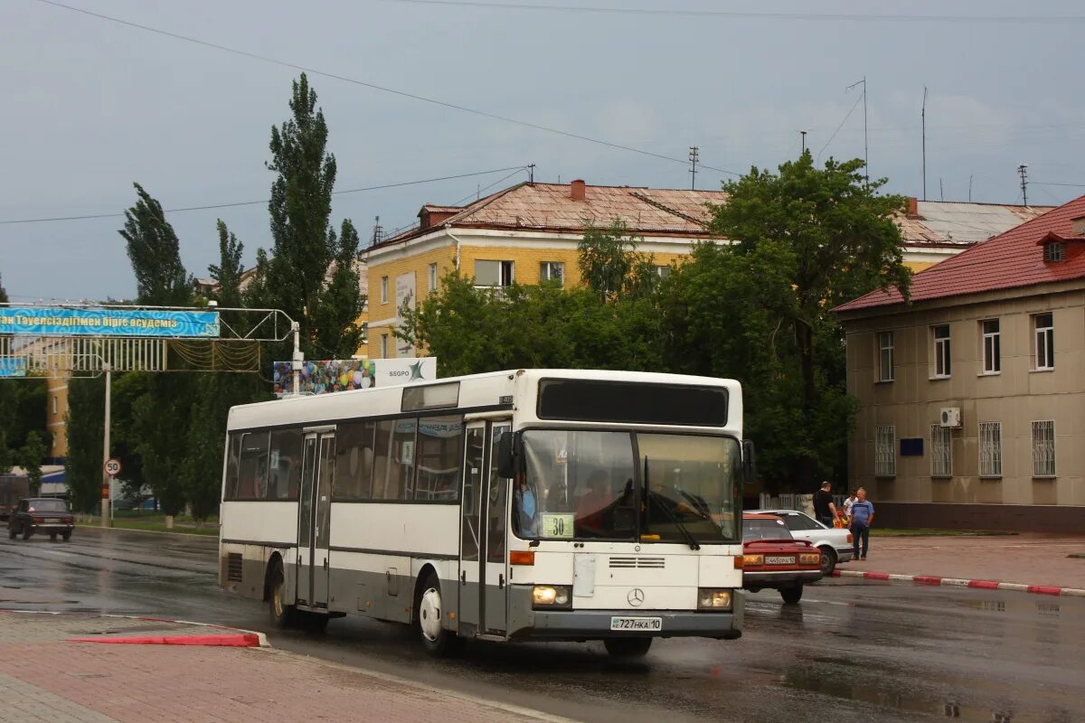 Автобус екатеринбург костанай. Автобусы костаная. Костанай автобус 11. Автобусы рудный на кладбище 14. Костанай двухэтажный автобус.