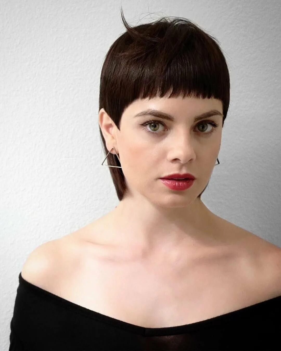 вулф кат стрижка маллет. вулфкат стрижка женская. вулф кут стрижка. вольф маллет стрижка корейская. вулф кат стрижка.