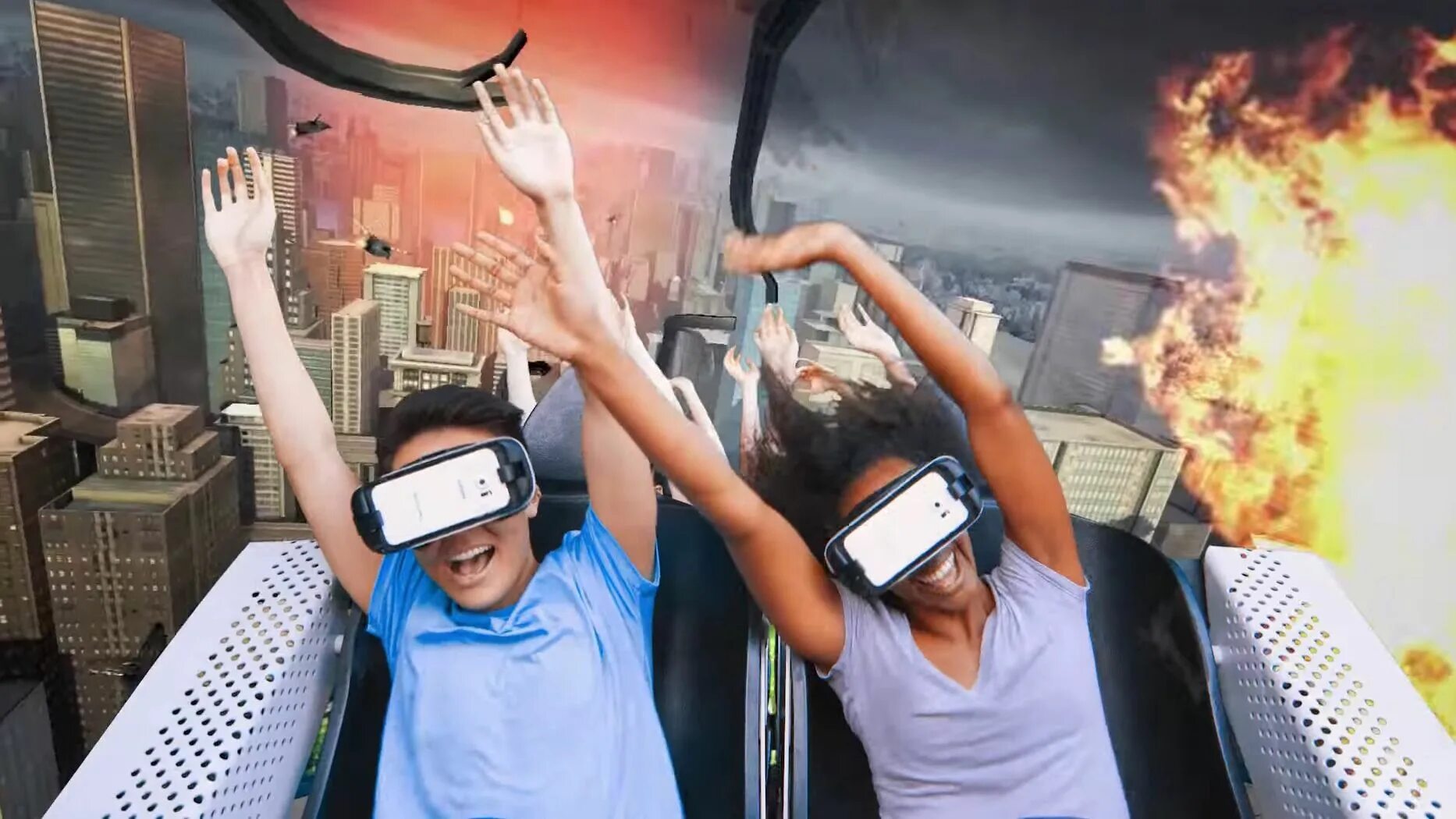 Виртуальная реальность горки. Виртуальная реальность веселье. Очки виртуальной реальности крутые. Девушки дополненной реальности.