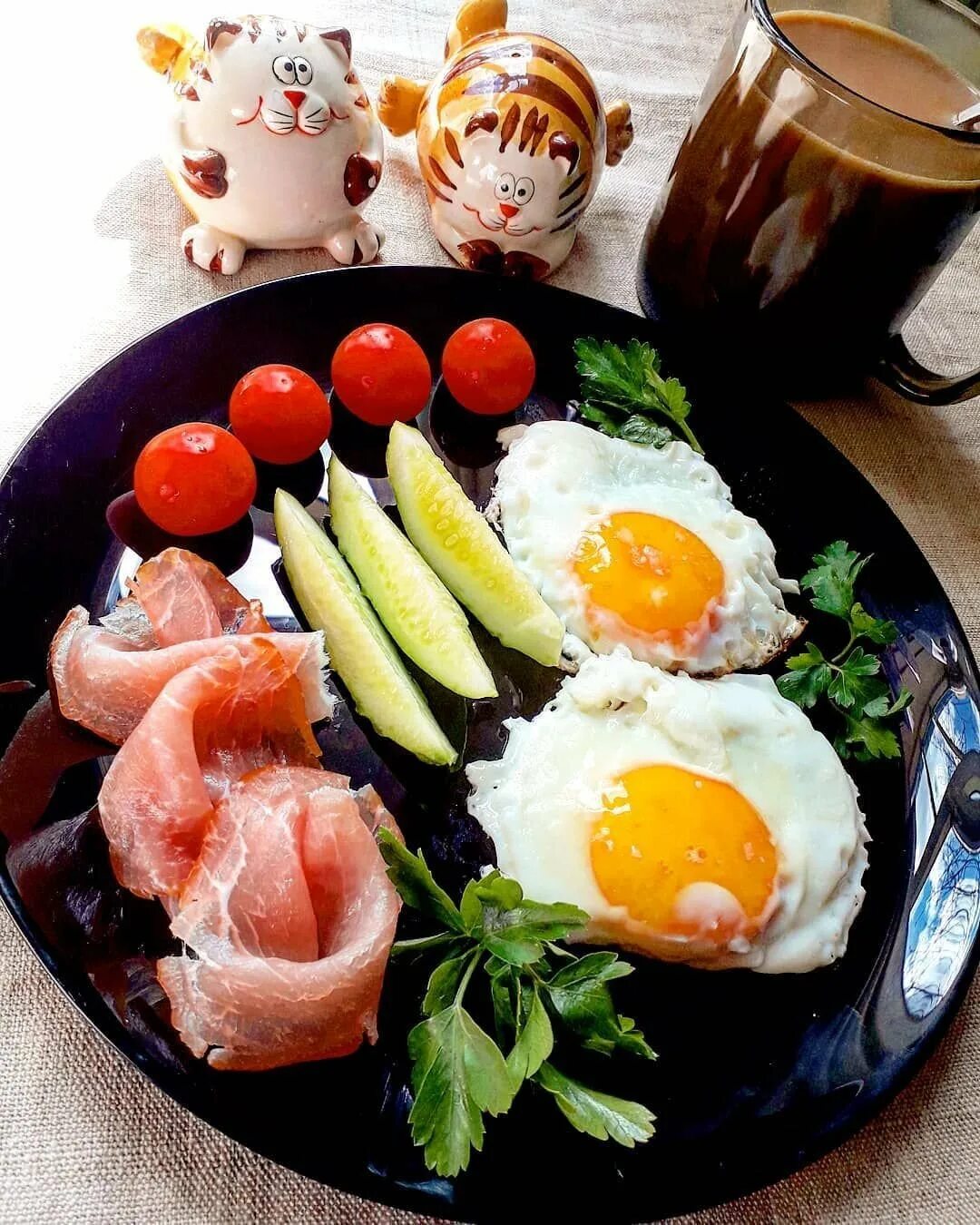 Красивый завтрак. Завтрак для любимого. Красивый завтрак для любимого. Вкусный и красивый завтрак. Обожает яйца