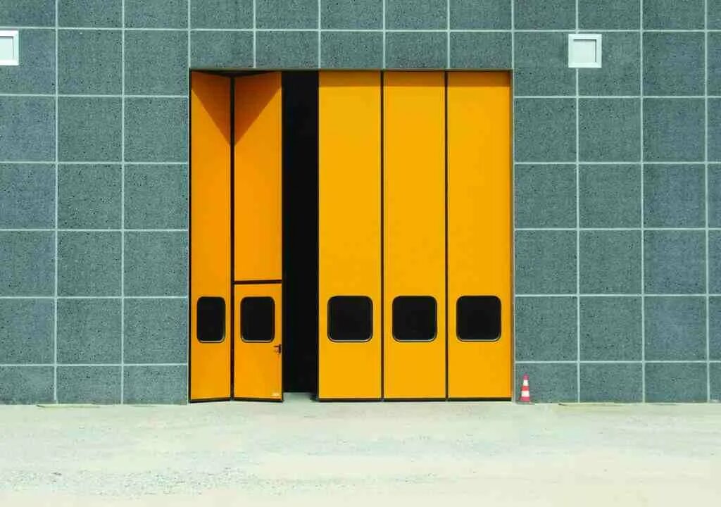 Складные ворота. Автоматические складные ворота гармошка doorhan. складные ворота дорхан. складные ворота hormann. складные секционные ворота гармошка.