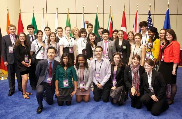 Молодежный саммит. Саммит g20 2010. Саммит большой 8 2010. Международные молодежные организации. Молодые Лидеры.
