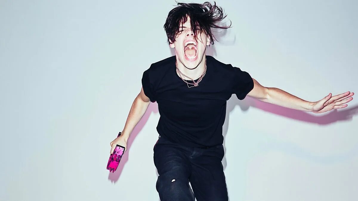 Yungblud. Yungblud live. Yungblud 2023. Loner певец. Yungblud.