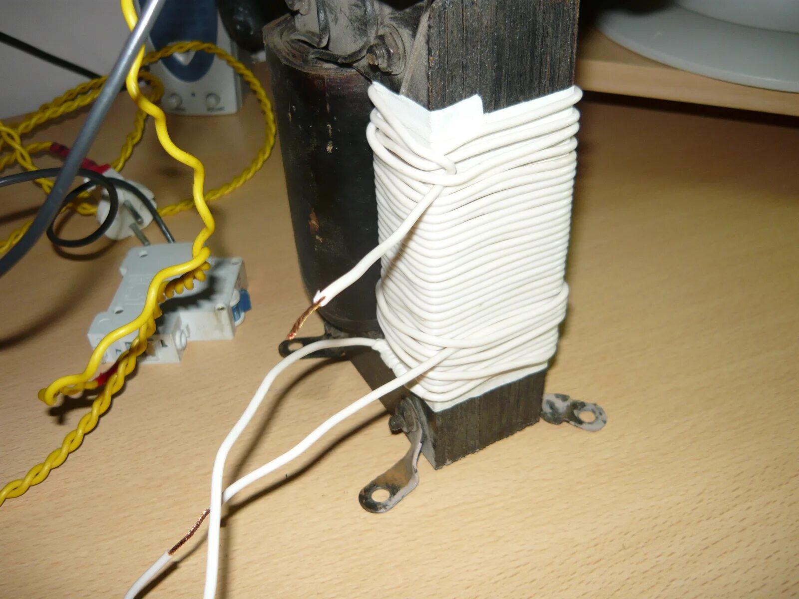 Перемотка катушек трансформатора. Обмотка трансформатора 220. Перемотка катушек трансформатора. Тороидальный трансформатор 60 вольт. Обмотка трансформатора 220.