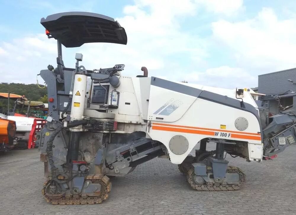 Дорожная фреза wirtgen w100. Фреза виртген 100. Фреза wirtgen w100 габариты. Фреза виртген 1000. Wirtgen w100.