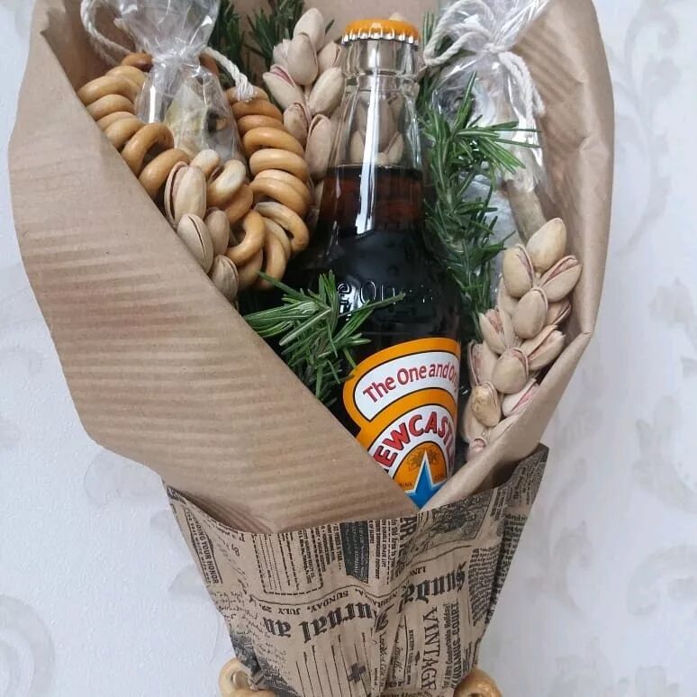 Мужской букет своими руками с пивом пошагово. Пивные букеты. пивные букеты для мужчин. букет с пивом для мужчины.