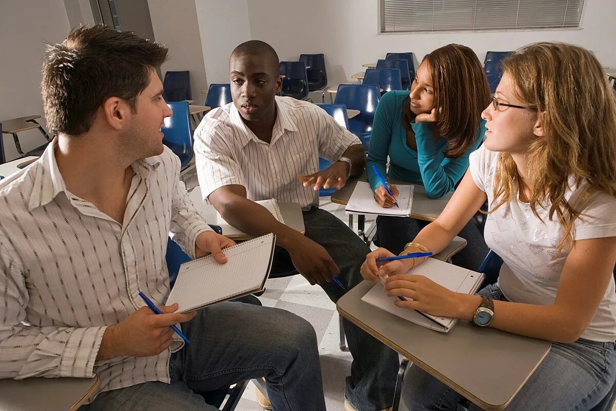 Student working day. Комьюнити студентов. Discussion между студентами. Дискуссия discussion. Комьюнити в США.