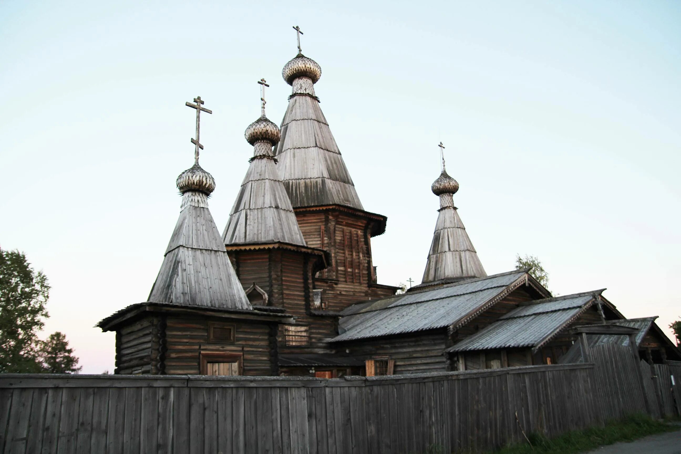 Успенский собор в городе Кемь. Кемский Успенский собор 1711-1717. Достопримечательности Кеми Карелия. Город Кемь Карелия достопримечательности.