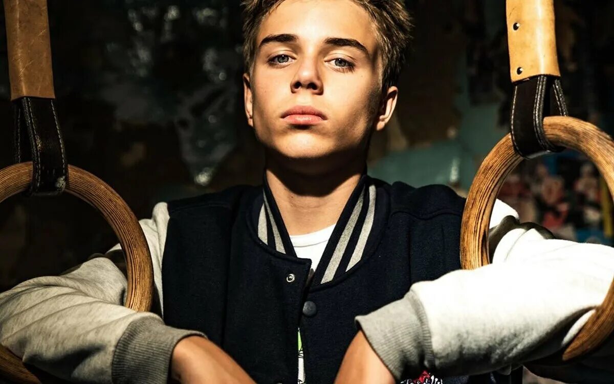 андрей кислов сын полины гагариной 2022. сын полины гагариной 2022. сколько лет сыну гагариной в 2022. андрей гагарин сын полины гагариной. сын полины гагариной 2022 года.