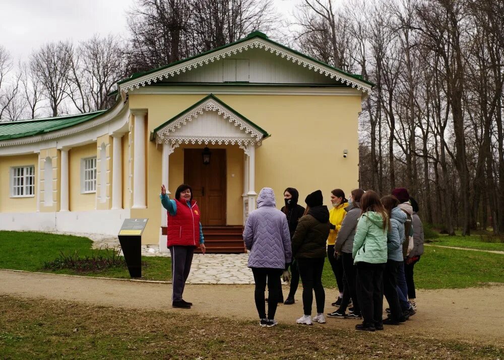 Село Спасское Лутовиново Орловская область. Усадьба Тургенева в Орловской области. Экскурсия Спасское Лутовиново. Спасское Лутовиново Орел.