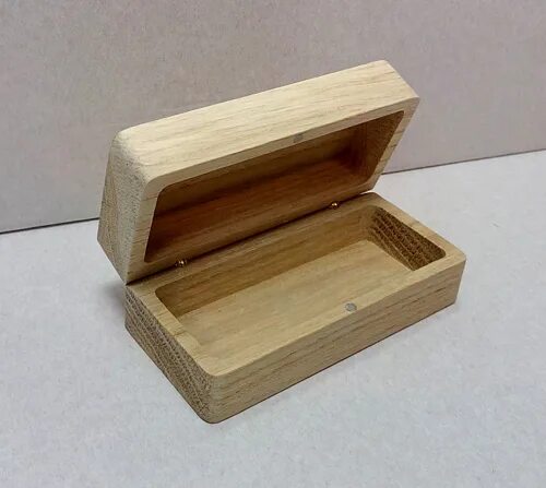 Деревянная заготовка коробка деревянная. Деревянные кубики в ящике. Деревянный ящик с ячейками. Деревянная коробка для поиска золота в песке. Ящик с перегородками деревянный.