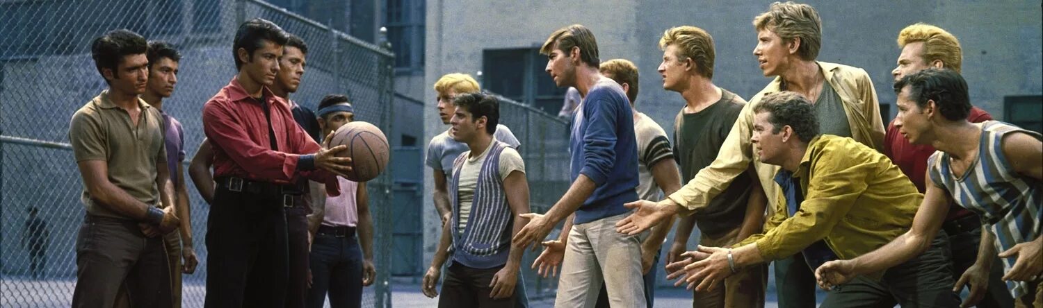 Бернстайн вестсайдская история джами. West side story 2021. Вестсайдская история отзыв. Вестсайдская история бернардо. Мюзикл вестсайдская история композитор.