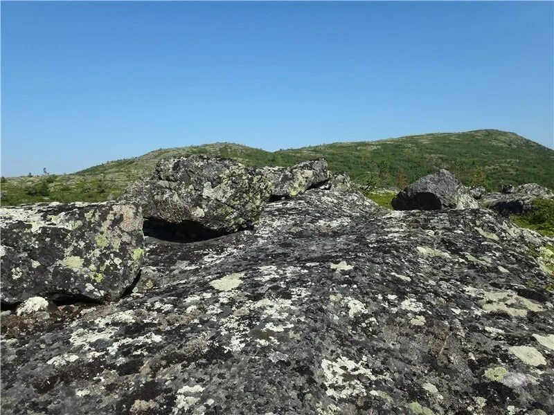 Звон камней. Сопка волосяная Кандалакша. Сейды Кандалакша. Звенящие камни Кандалакша. Кандалакша гора Поющие камни.