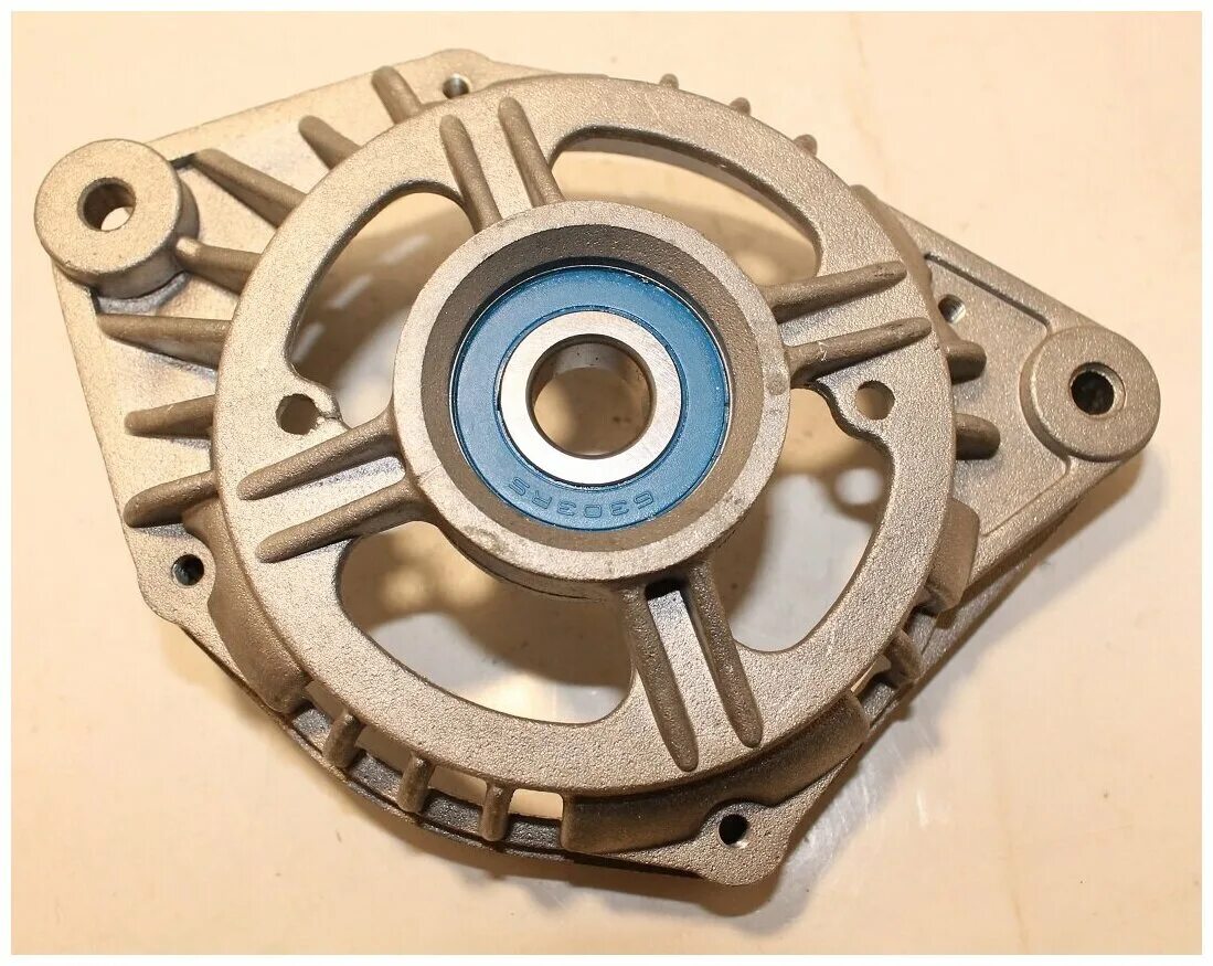 Передняя крышка генератора ваз 21214. Генератор переднего. Задняя крышка генератора ваз 2114. Передняя крышка генератора 2110 с подшипником 302. Крышка генератора уаз 230 308.