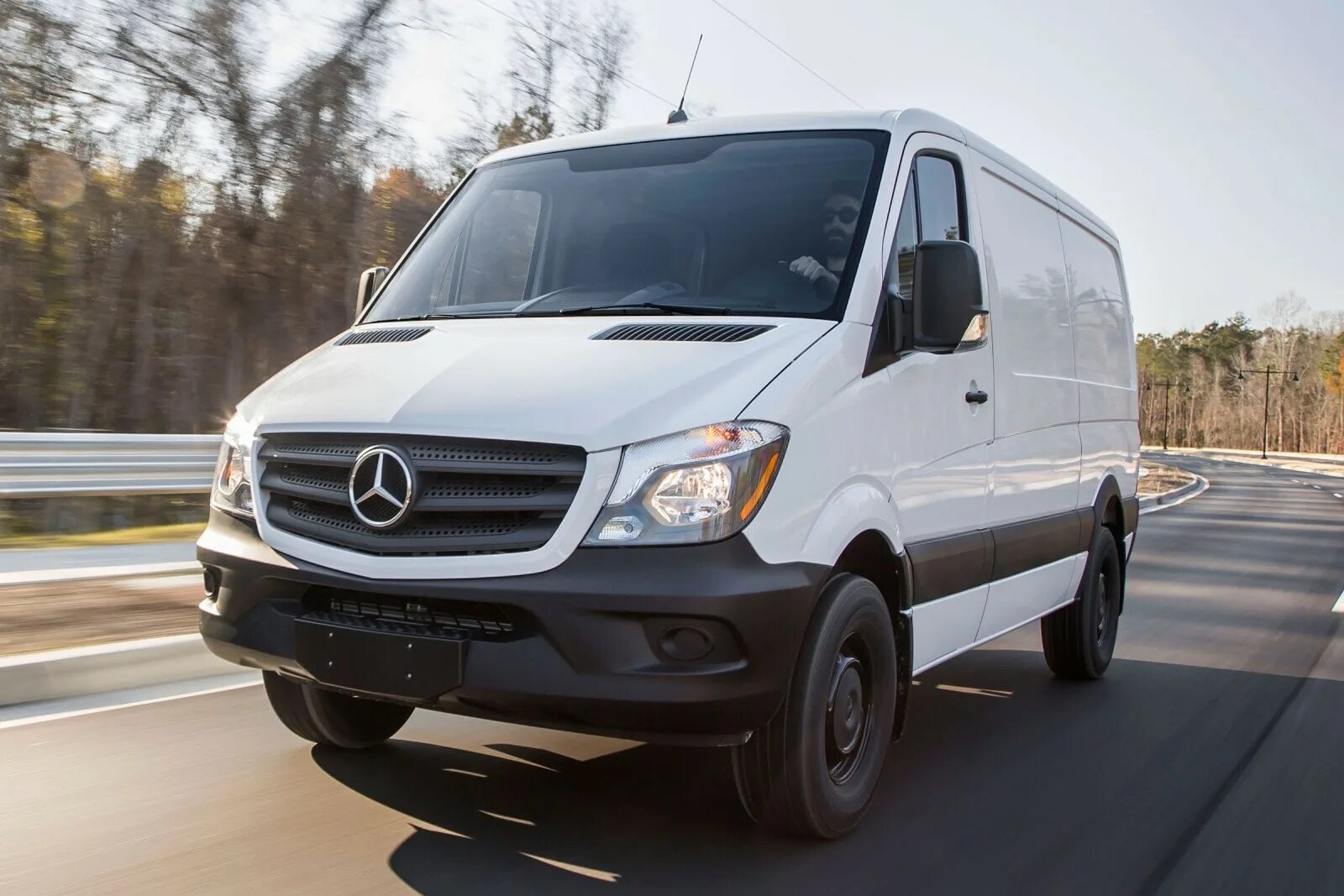 Мерседес краснодарском крае пробегом. Mercedes-Benz Sprinter 2016. Mercedes Mercedes Sprinter 2016. Мерседес Спринтер 2016. Mercedes-Benz Sprinter 906.