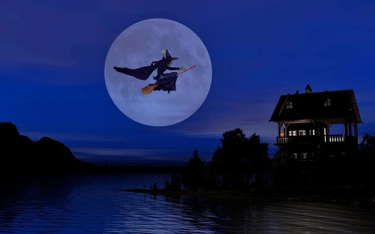 Луна и море. Лунный пейзаж. Луна ночь на телефон. Ночь луна. Звездное небо с луной.