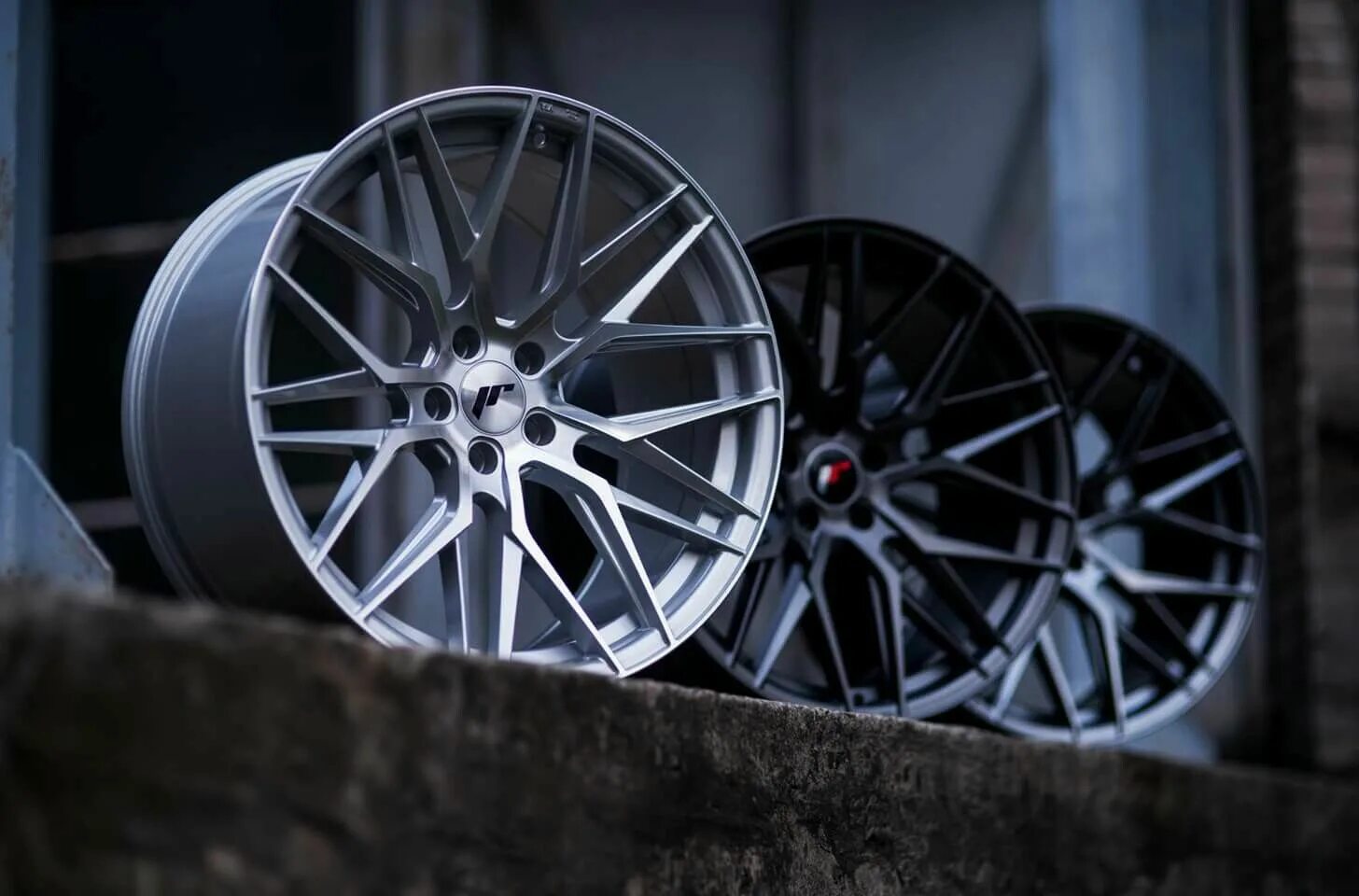1 et35 satin black. Xo-x5. Prodrive rims 18 inch. Диски sakura gtr sport r16. Диски к19 ягуар.