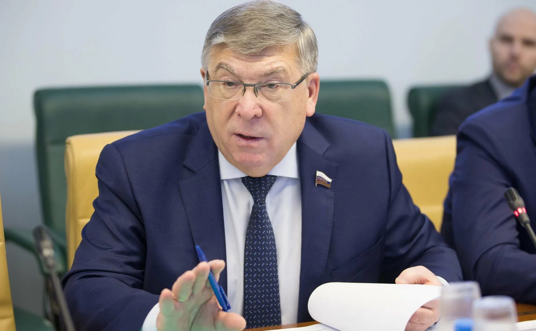 представитель кемеровской области в совете федерации. анзор абдулаев. с участием представителей. с участием представителей. с участием представителей.