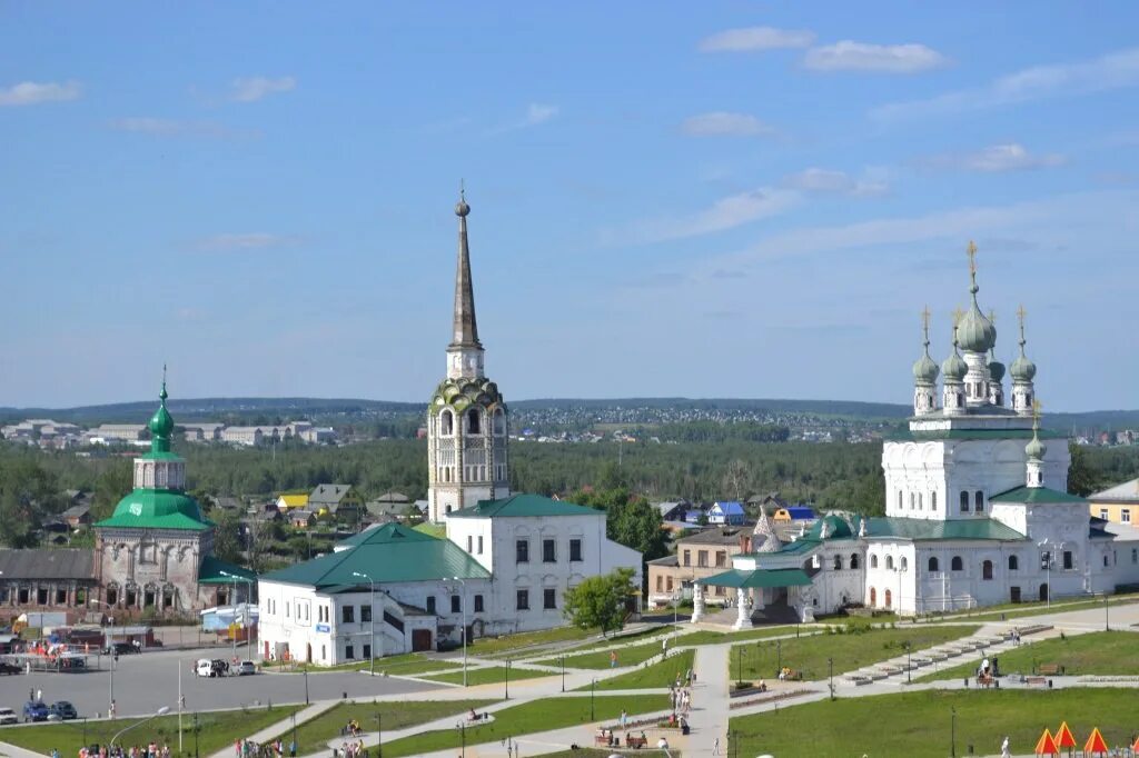 Соликамск большой город. Соборная площадь в Соликамске. Город Соликамск Пермский край. Соборная площадь г.Соликамск Пермский край. Достопримечательности Соликамска Пермский край.