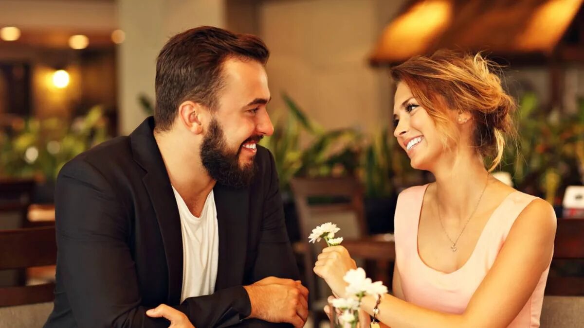 Быстрые свидания. Свидание вечером. Speed dating. Speed dating фото.