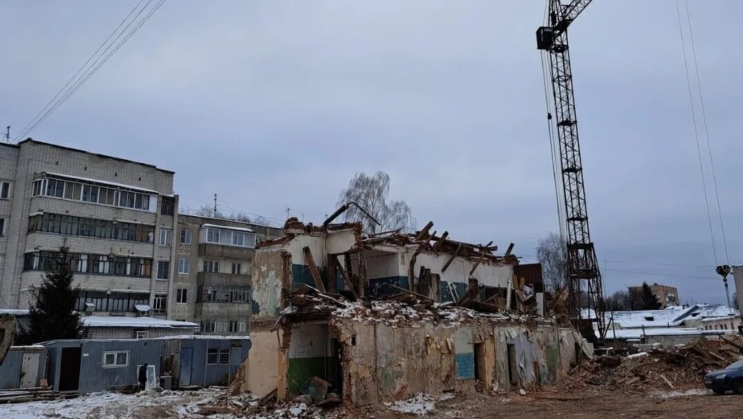 Снос домов йошкар оле. Аварийный дом. Строительство многоквартирных домов. Многоэтажные дома. Снос жилого дома.