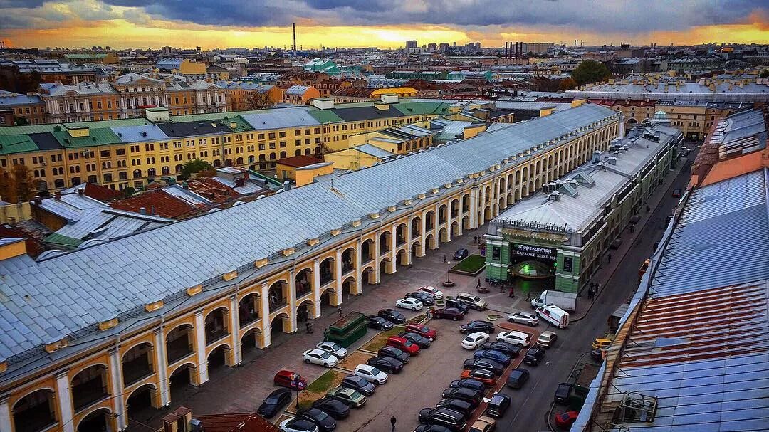 Думская сегодня. Думская улица Санкт-Петербург. Думская улица Гостиный двор. Думская улица Питер.