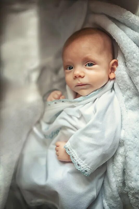 Счастливый ребенок. Надеюсь малыш. Ведь каждый в детстве верил в чудо. Дети надежда. Секретный фотограф.