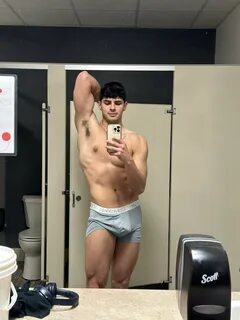 Who wants to collab 🤔 DM me! 