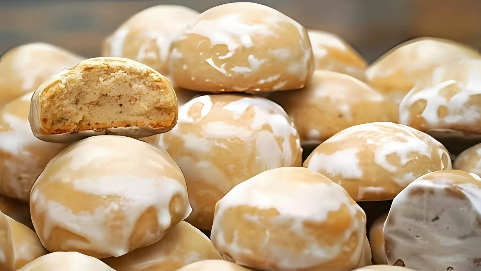 Вкусные пряники на сметане мягкие. Домашние пряники на кефире с глазурью. Вкусные мягкие пряники рецепт. Вкусные мягкие пряники рецепт. Домашние пряники на кефире.