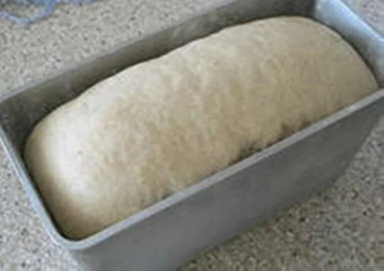Форма для хлеба. Тесто для хлеба в форме. Ингредиенты для выпечки хлеба. Тесто для хлеба в форме. Форма для формовки хлеба.