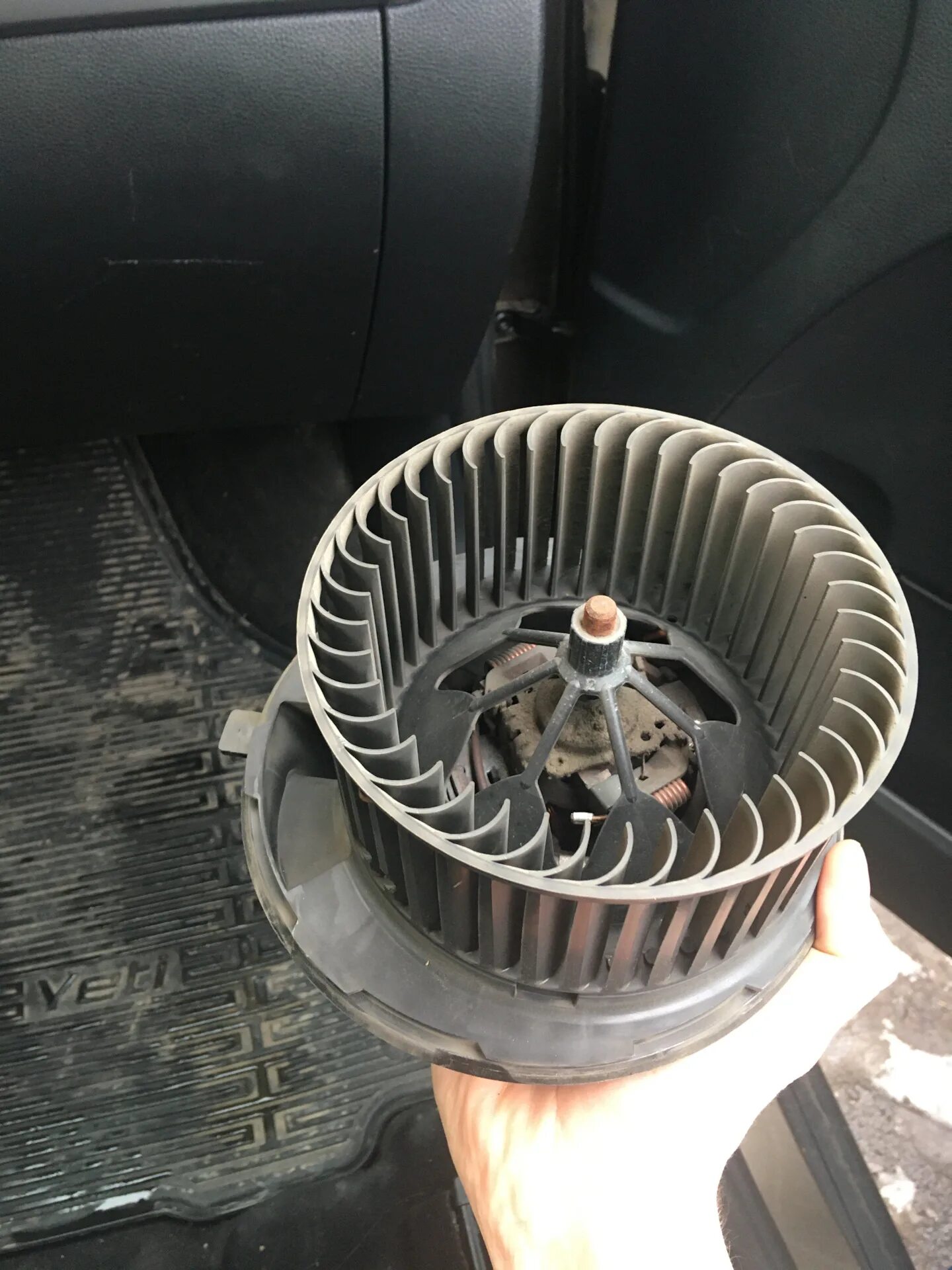 Выгоняем воющих волков из печки - Skoda Yeti, 1,2 л, 2010 года своими руками DRI